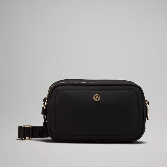 lululemon athletica Handbags - Lululemon Crossbody Camera Bag 2L